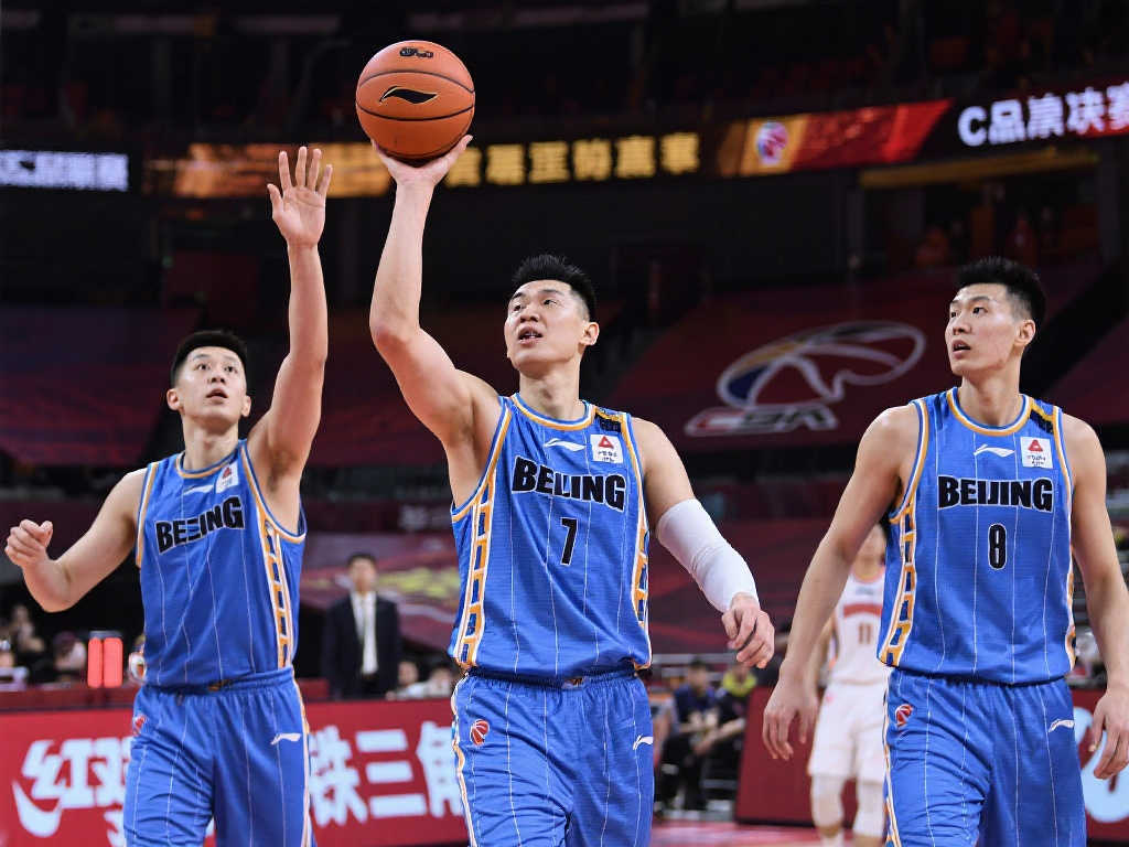 聚焦 ｜ “铁三角”强势出击 北汽男篮总决赛首战告捷